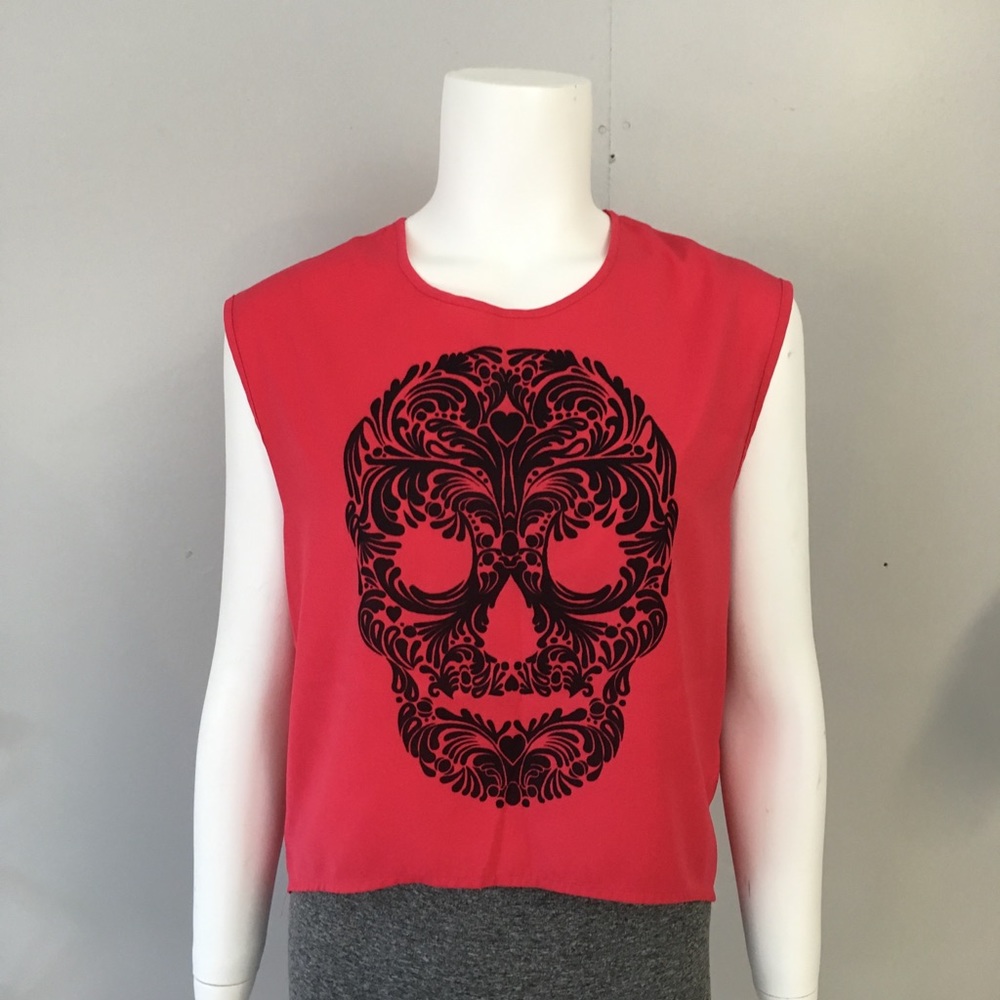 Divided Hi Low Crop Top